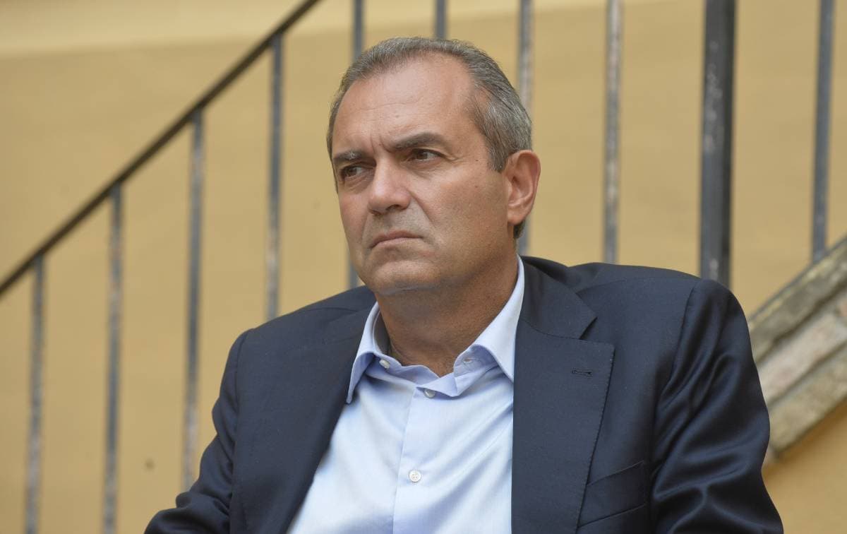 Campolescia. Sulla minaccia di riaprire la discarica, interviene De Magistris
