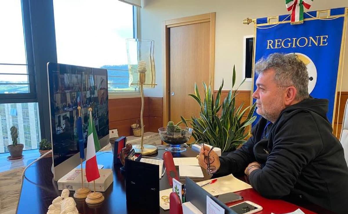 Scuole, Spirlì chiede al Governo «riaperture graduali senza forzature»