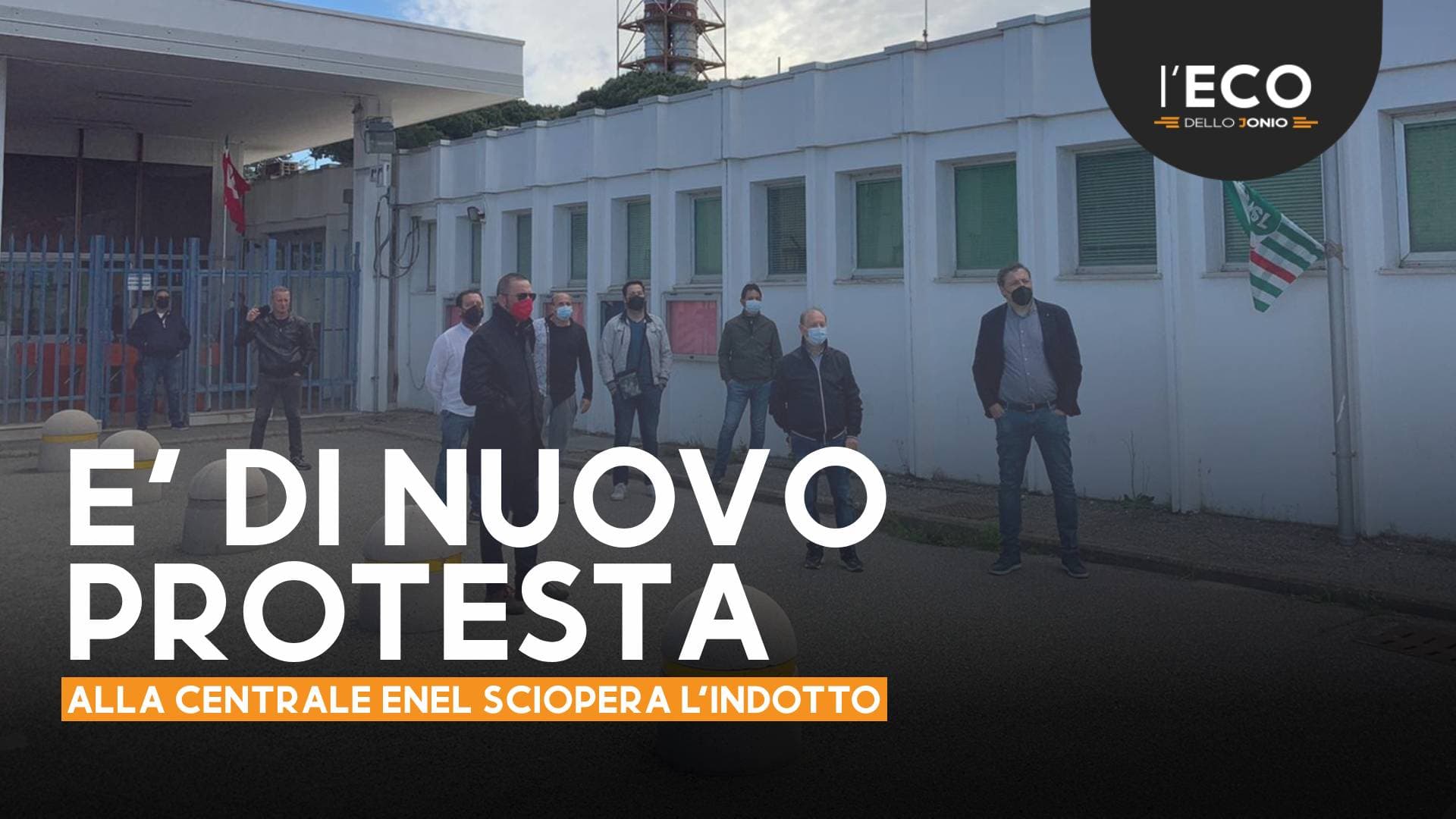 Si torna a protestare davanti ai cancelli dell'Enel. Fermi tutti i lavoratori dell'indotto