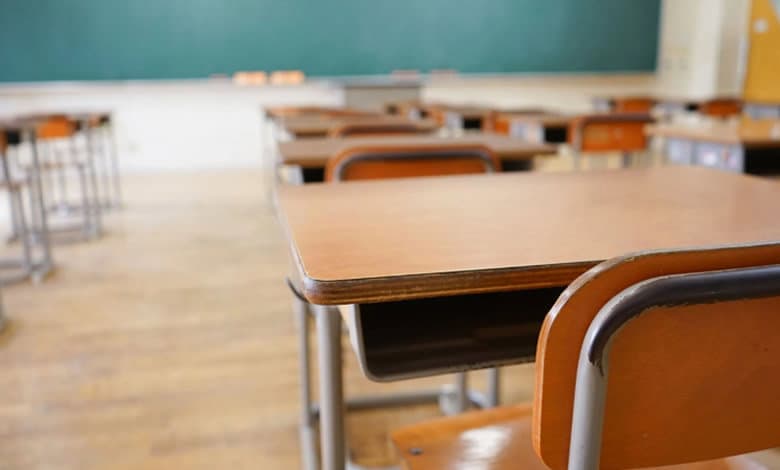 Lungro, sospese le attività didattiche. Positivi due giovani ma nessun docente