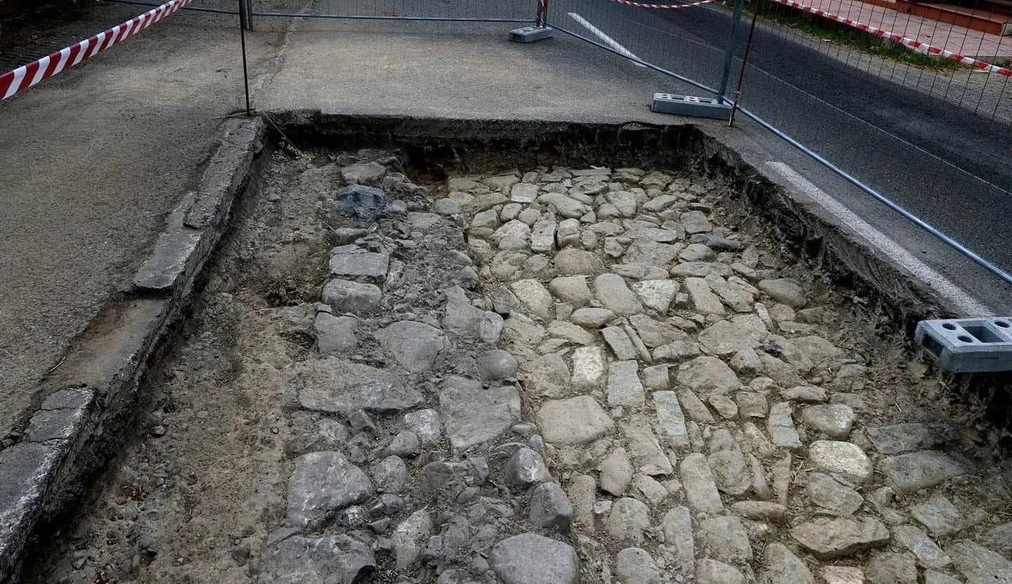 Trebisacce, l’ipotesi del professor Masneri: «Probabile tratto di strada di epoca Romana»