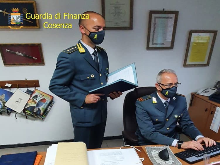 Altra tegola sull'Asp di Cosenza: accusa di danno erariale per 3,5 milioni di euro per 4 dirigenti