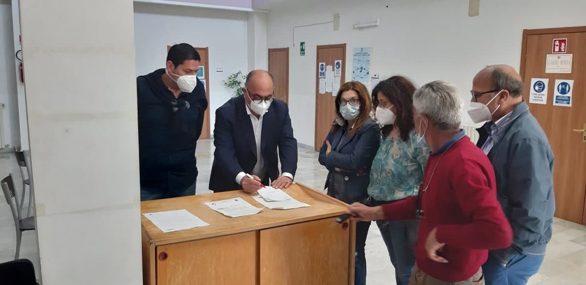 Poliambulatorio Roggiano Gravina: «Degrado per mancata manutenzione ordinaria»