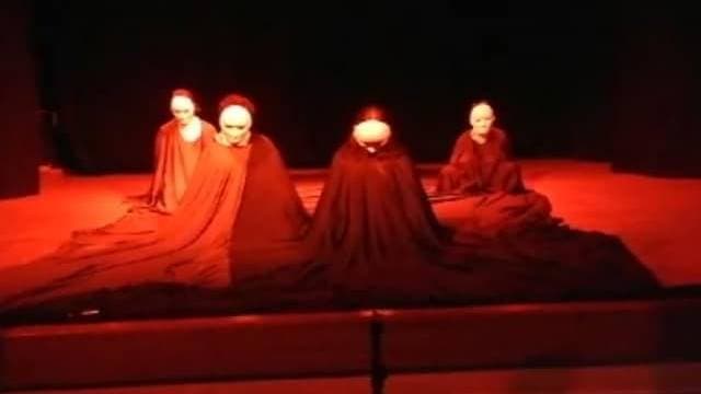Maros torna in teatro insieme al pubblico con "Il Conte Ugolino"