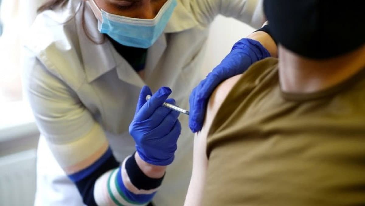 «L'Asp di Cosenza permetta alle aziende di vaccinare i dipendenti all'interno delle stesse»