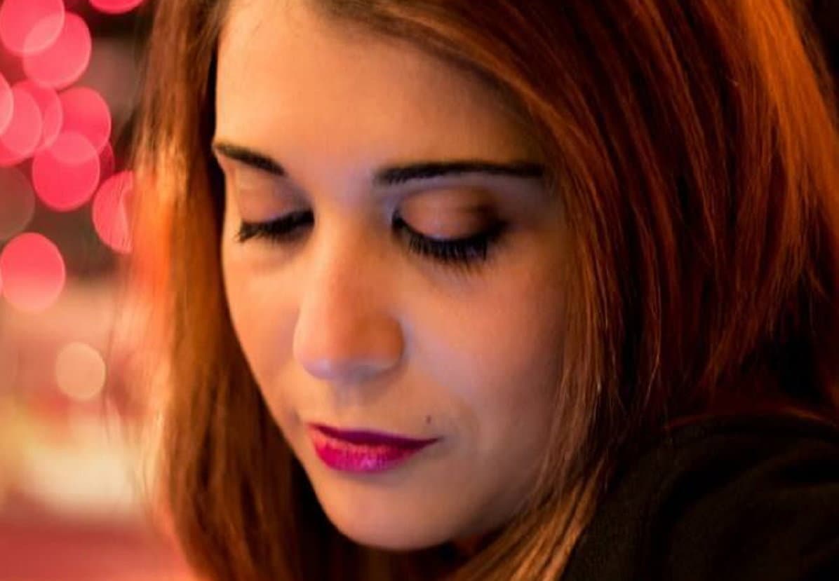 Jennipher, la storyteller di Trebisacce si presenta tra musica e racconto