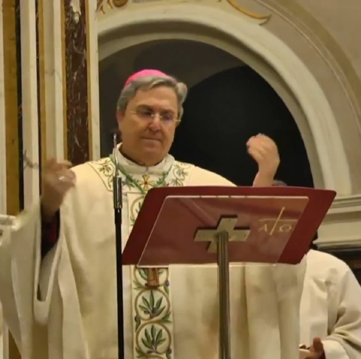 Monsignor Francesco Savino celebra il sesto anniversario del suo ingresso in Diocesi