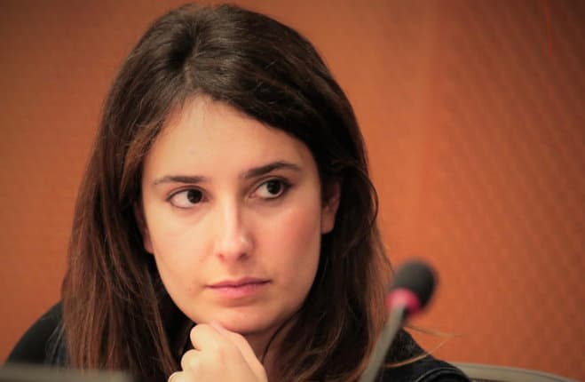 Ue, Ferrara (M5S): «Il certificato Covid deve essere gratuito»