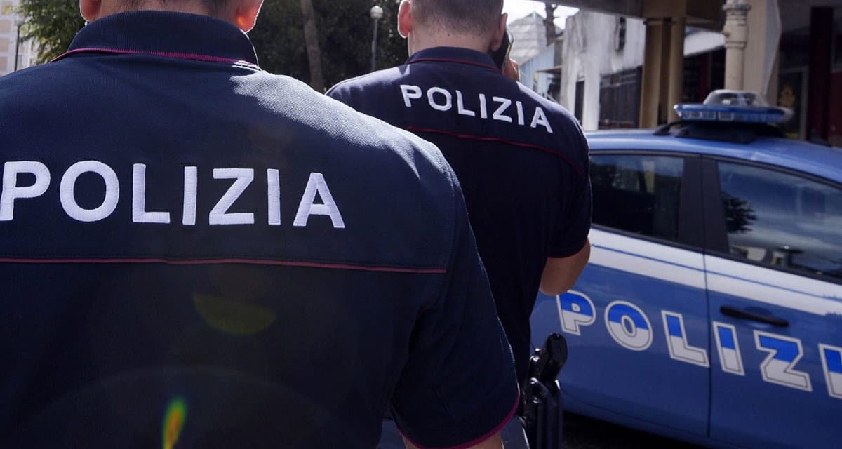 Cosenza, accoltellato mentre si trova ai domiciliari