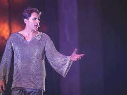Graziano Galatone e gli Arteteca a Morano per chiudere la rassegna teatrale "Muranum Prosa e Note"
