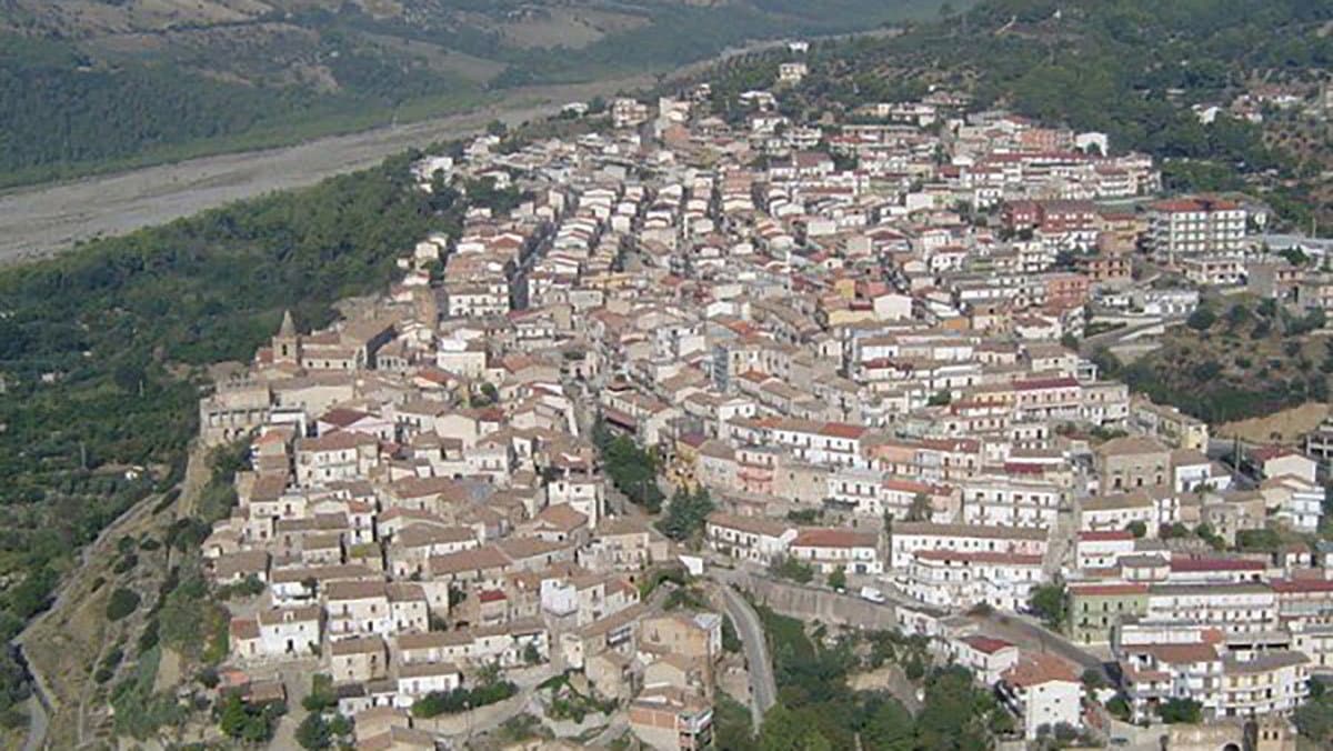 Ecodistretto a Villapiana: «Noi diciamo no! È un monnezzaio. La "bandiera blu" non coprirà la puzza»
