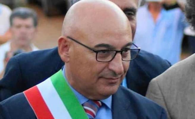 Trebisacce: il Sindaco Franco Mundo si è dimesso