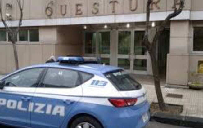Estorce denaro ai genitori: arrestato un 25 enne