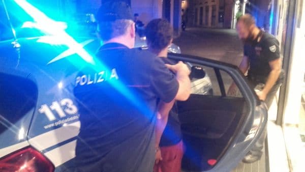 Bullismo nei confronti di un coetaneo: polizia arresta un minorenne