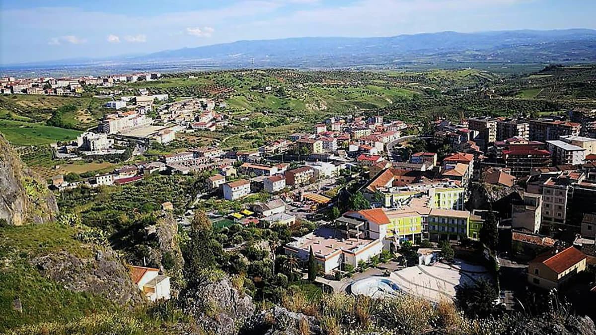 "La Calabria delle Meraviglie", il nuovo libro del giornalista Badolati sarà presentato a Cassano