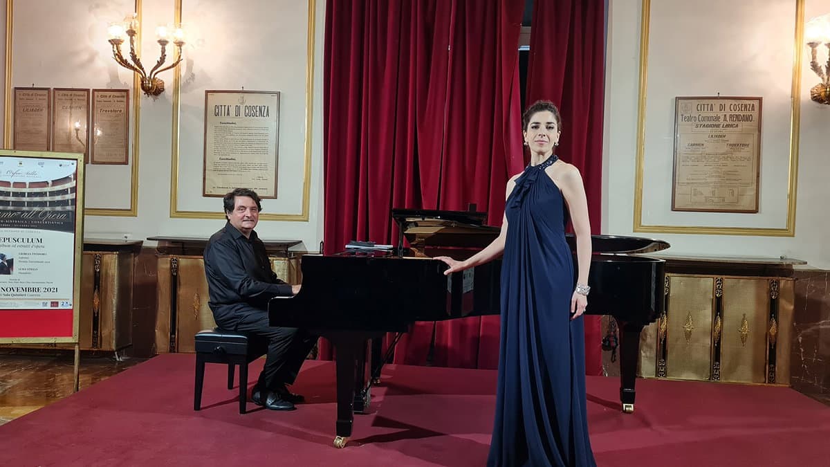 "Torniamo all'opera", apprezzato il concerto "Crepusculum" con il soprano Teodoro e il pianista Stillo