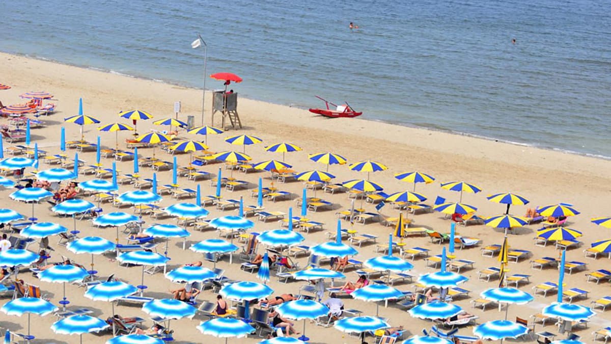 Lega Calabria: «Necessario promuovere una legge regionale per salvare aziende balneari e posti di lavoro»