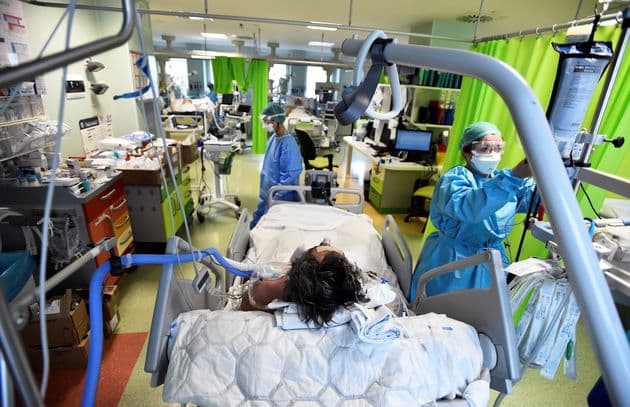 Covid in Calabria, parabola ascendente: oggi 2.600 contagiati in più e 9 morti