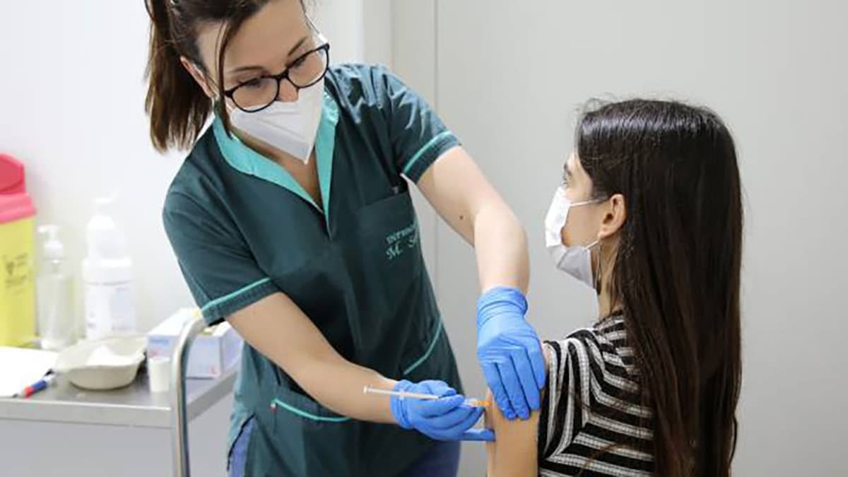 Vaccini anti-Covid, per Sapia «non c'è trasparenza su eventi avversi e su rapporto rischi/benefici nei bambini»