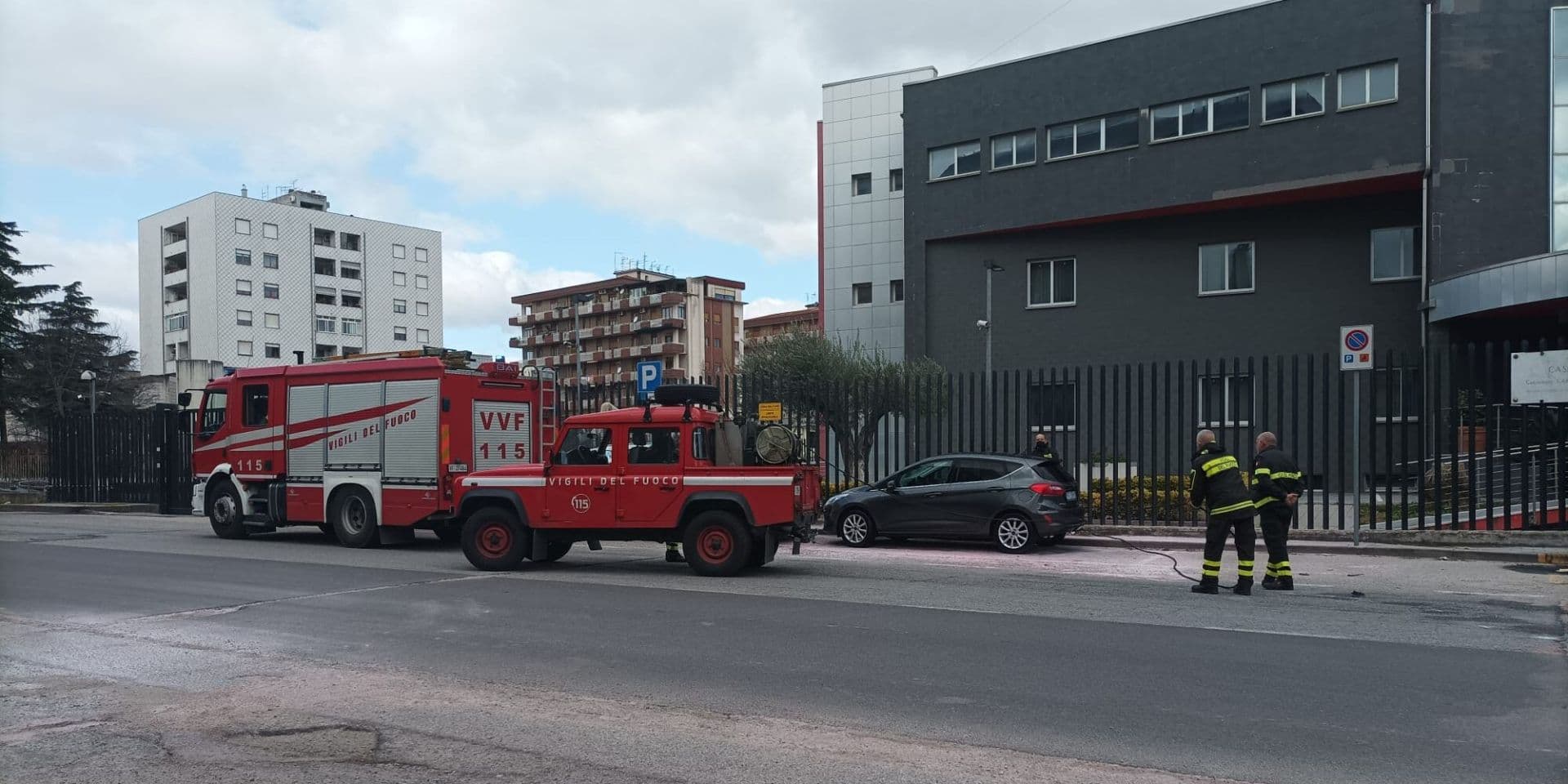 È morto il docente che si era dato fuoco davanti alla caserma dei carabinieri