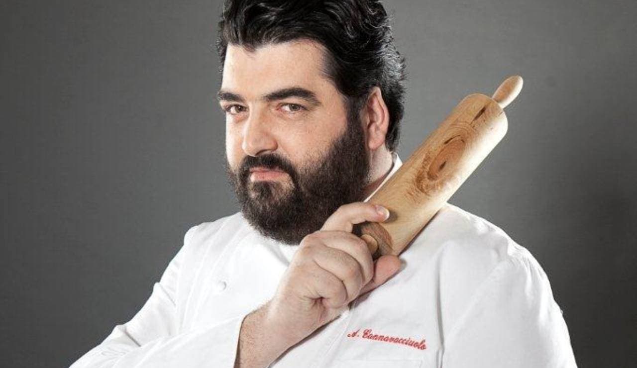 Attenti alle pacche! Chef Cannavacciuolo torna in Calabria per il format "Cucine da incubo"