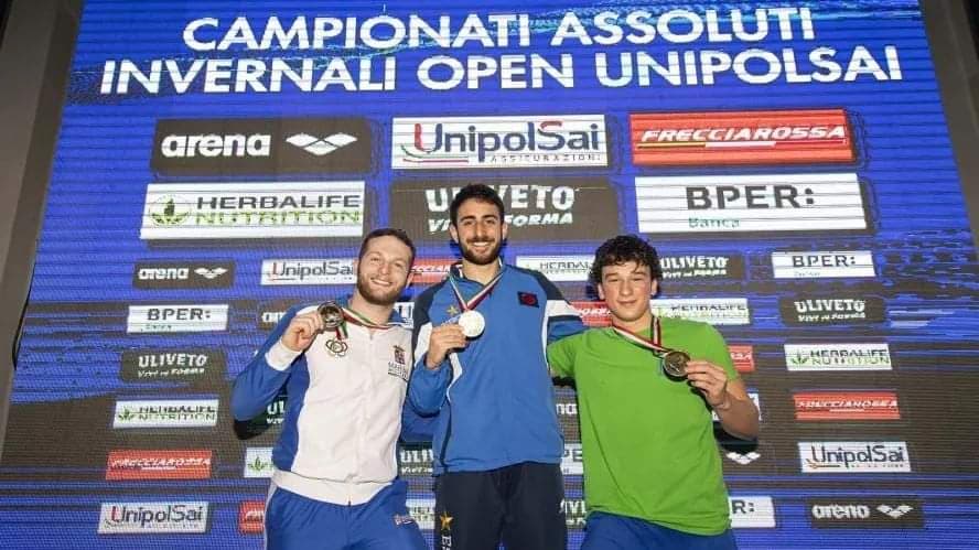 Il calabrese Giovanni Tocci è campione d'Italia di tuffi da un 1 metro: esulta la Calabria