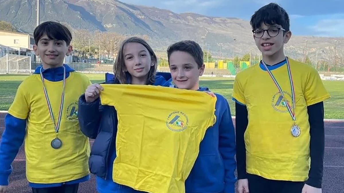 CorriCastrovillari campione nella staffetta regionale 4x50 e all'Appia Run di Roma