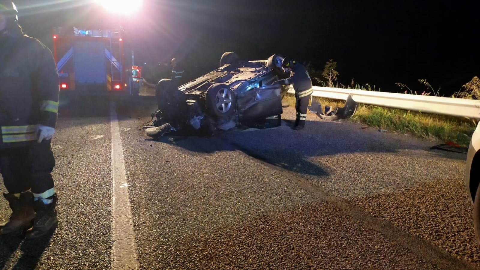 Paura sulla Statale 106: brutto incidente in contrada Cutura