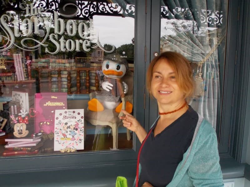 Lucia Spezzano, la calabrese che dallo Zecchino d'Oro arriva nelle librerie con le favole illustrate