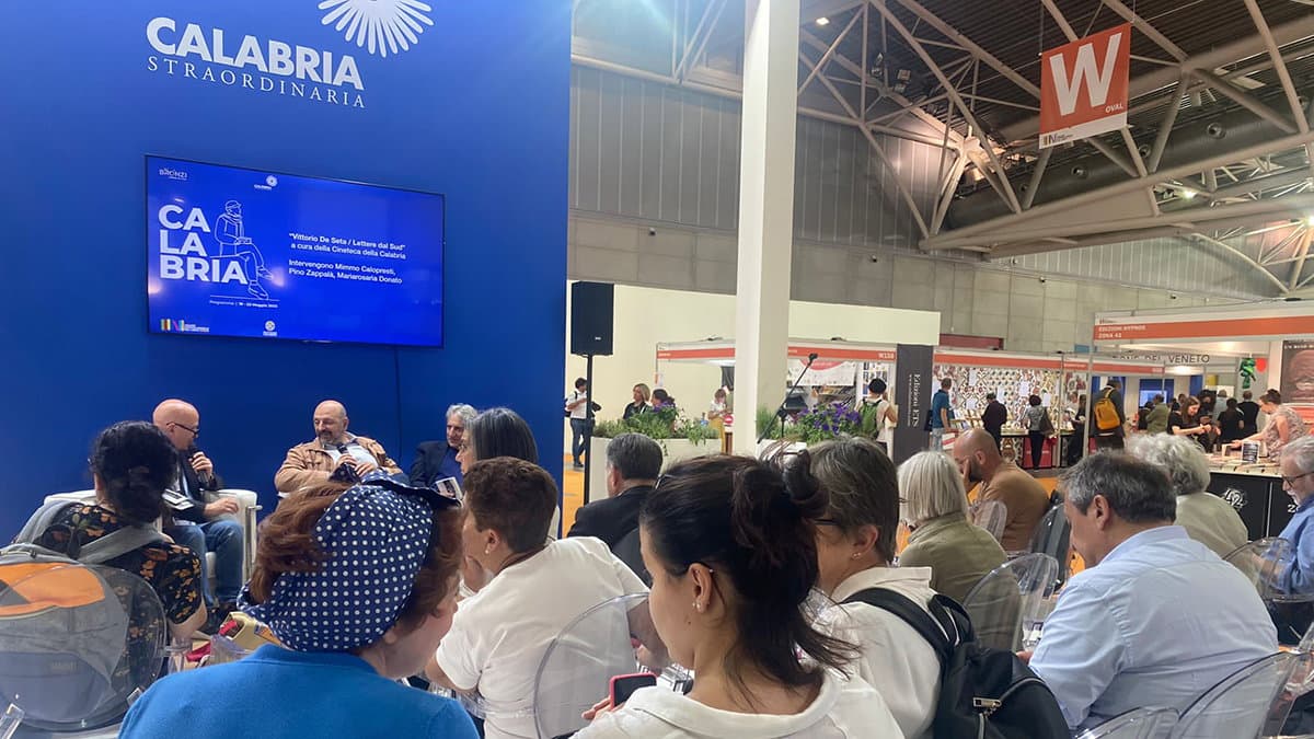 Salone del Libro di Torino, numeri da record per lo stand della Calabria. «Un vero e proprio sold out»