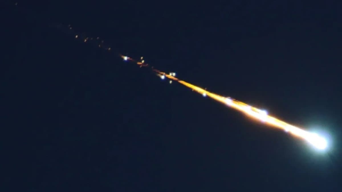 Stelle cadenti e frammenti di meteorite infuocati, spettacolo celeste la sera del 30 maggio