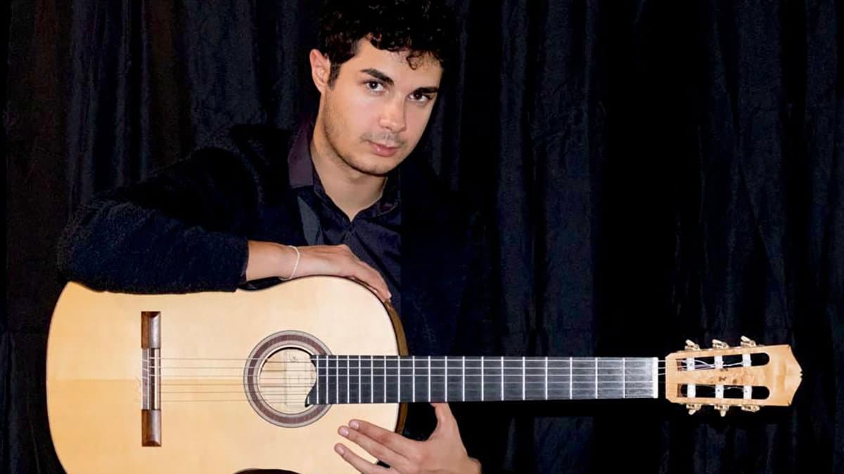 Questa sera nell'antico granaio di Roseto, si terrà il recital di Marco Orlando Pellicori