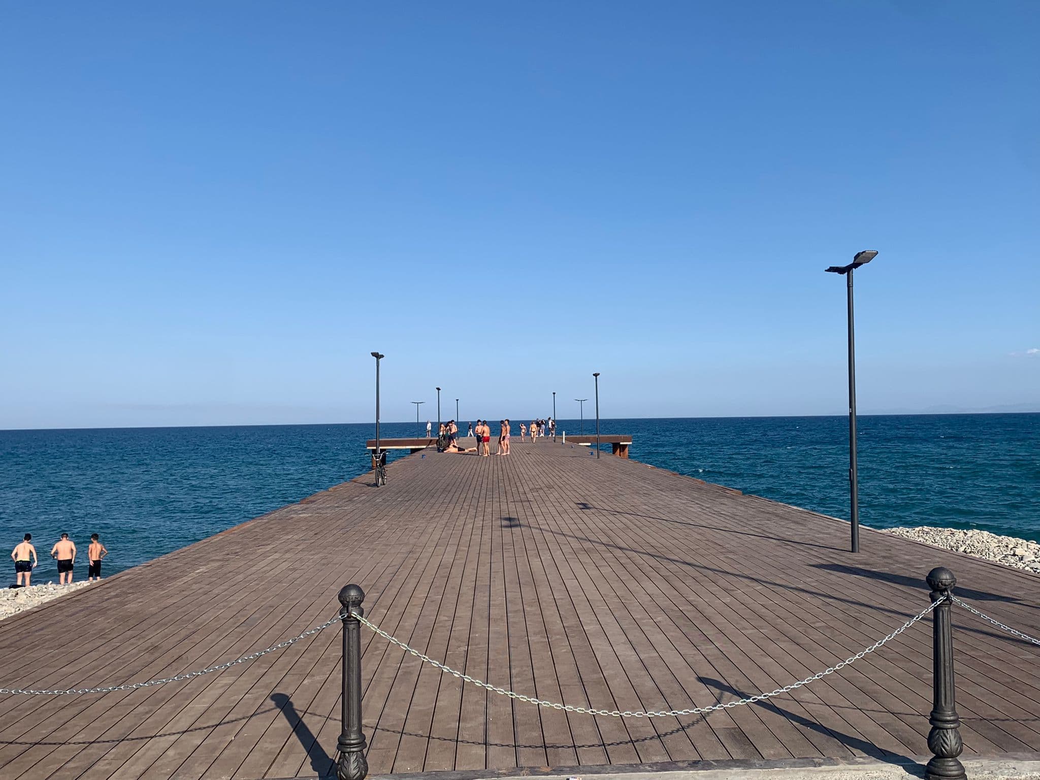 Trebisacce, vietati i tuffi dal pontile… e l’attracco di barche