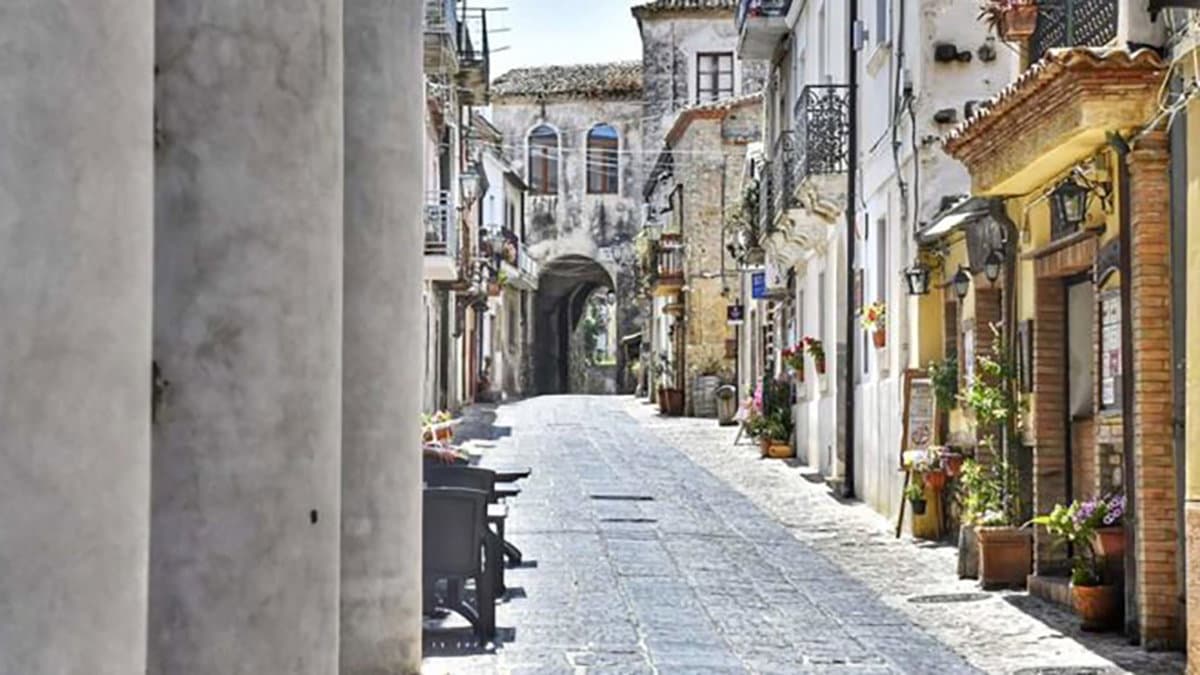 Nel centro storico di Cariati saranno in mostra i grandi della pittura calabrese