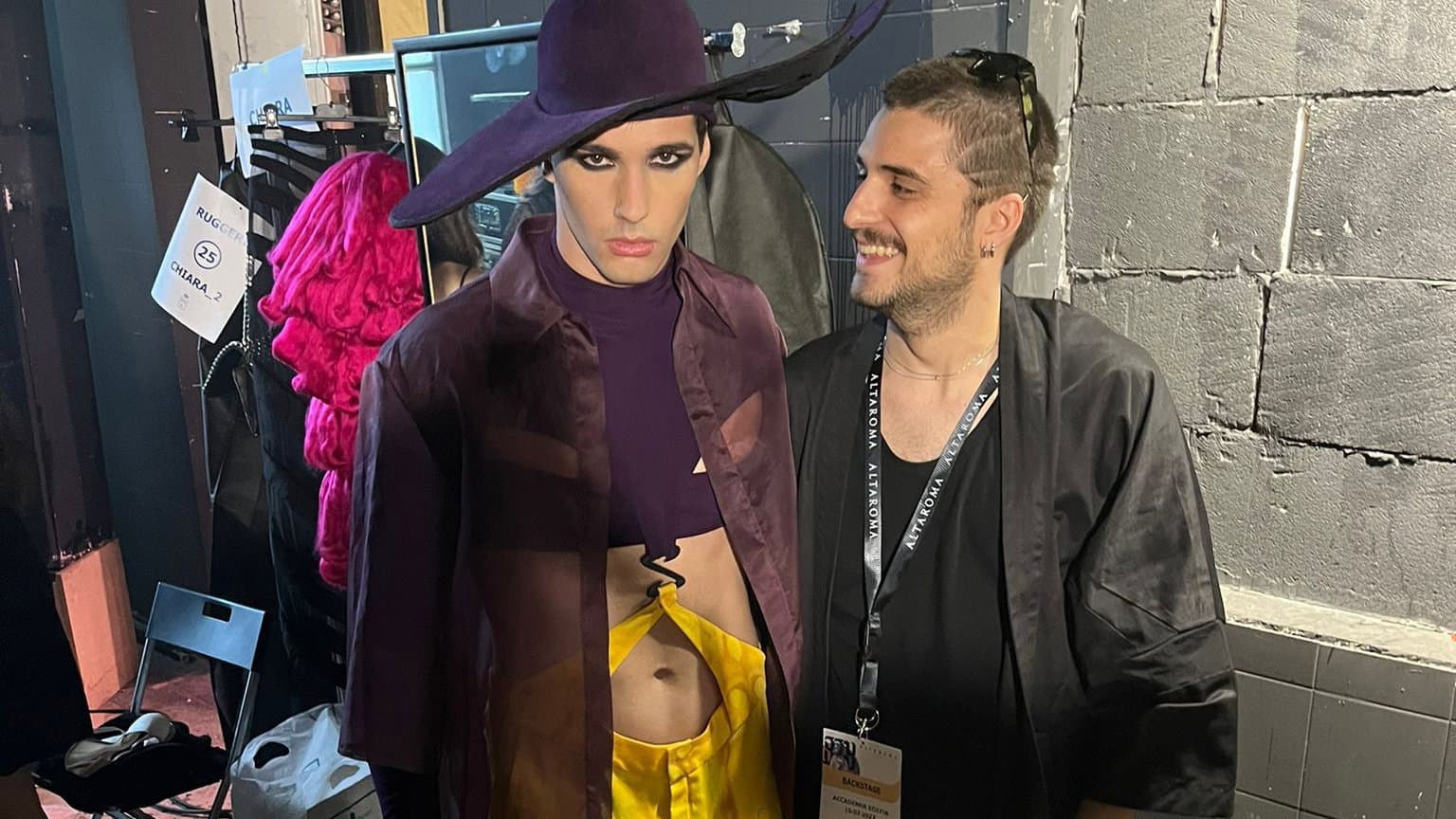 Colori e forme ideate dall'estro di William Felicetti incantano la fashion week di Roma