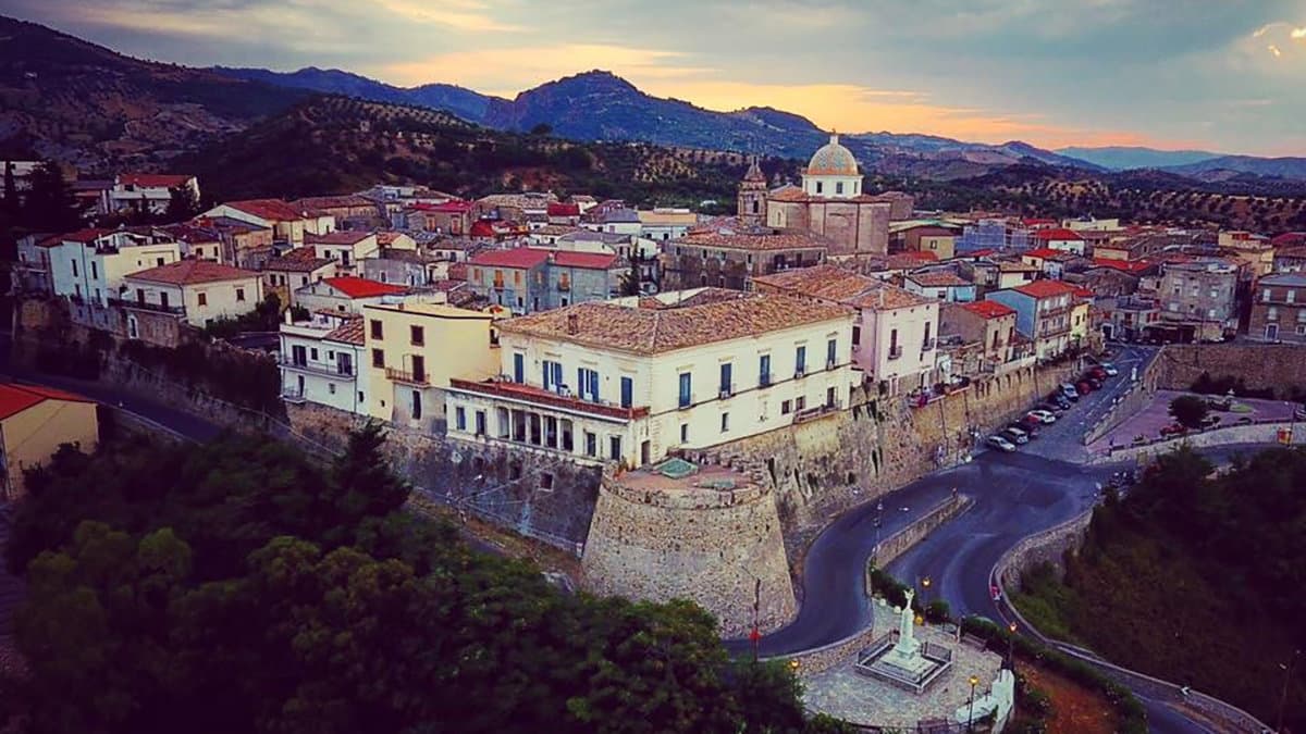 A Cariati attivata la navetta gratuita per visitare la cittadella fortificata