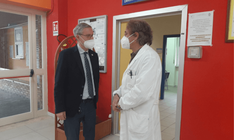 Infarto per un medico di Pronto soccorso dopo un doppio turno di guardia