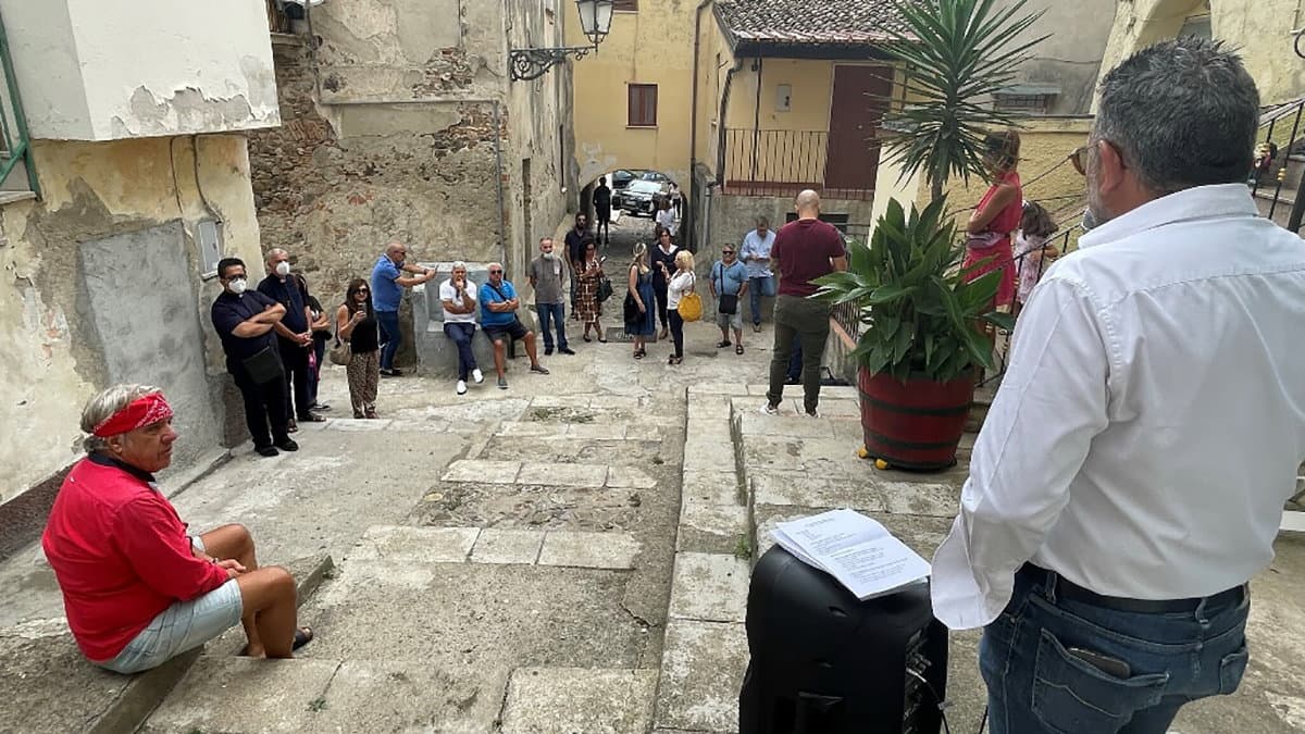 «Una delle pagine più vergognose ed eloquenti dell’incapacità dell’istituzione pubblica locale»