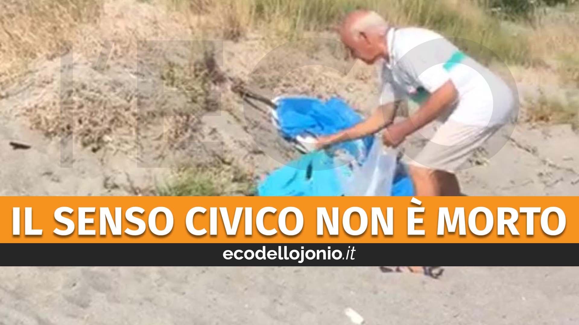 Giannino, il pensionato che ad agosto torna a Calopezzati e ripulisce dai rifiuti la spiaggia fino a Pietrapaola