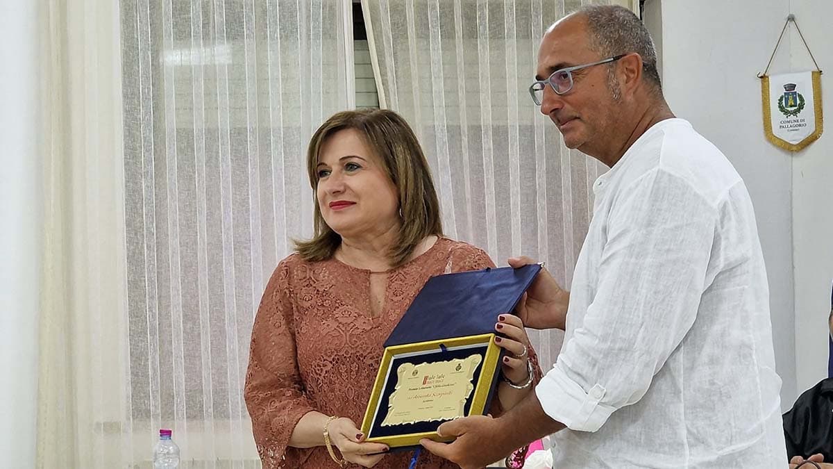 Alla cariatese Assunta Scorpiniti il Premio letterario “Ofelia Giudicissi”