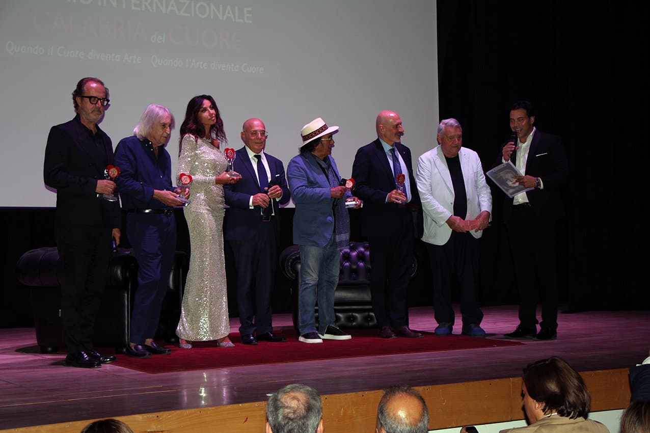 Tutti sul red carpet di Castrovillari per il Premio internazionale Calabria del Cuore