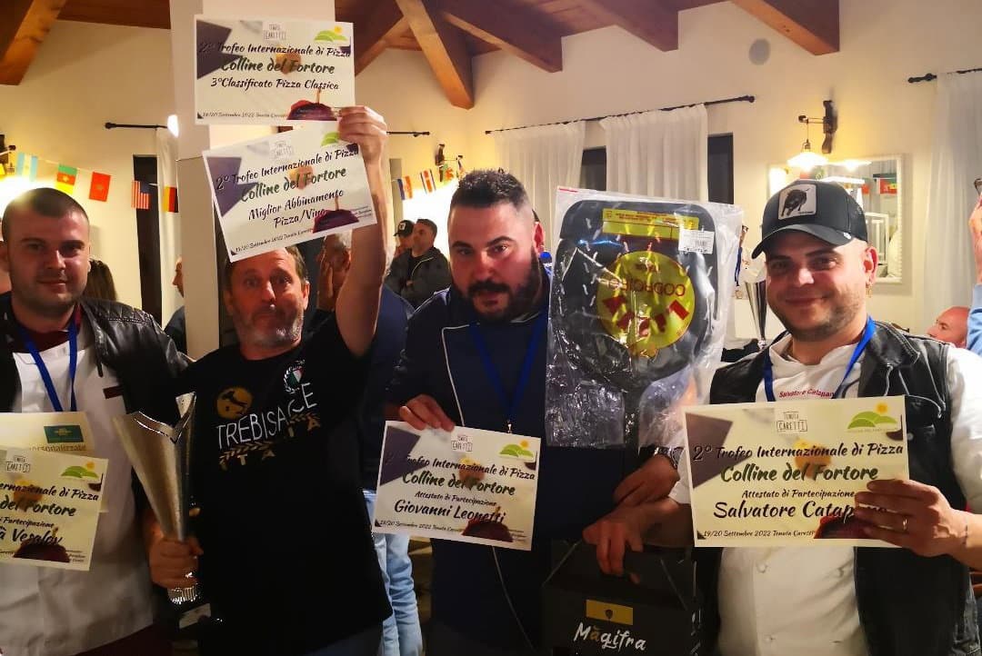 Trebisacce, ottimi risultati per i Maestri pizzaioli ionici al Torneo Internazionale di Benevento