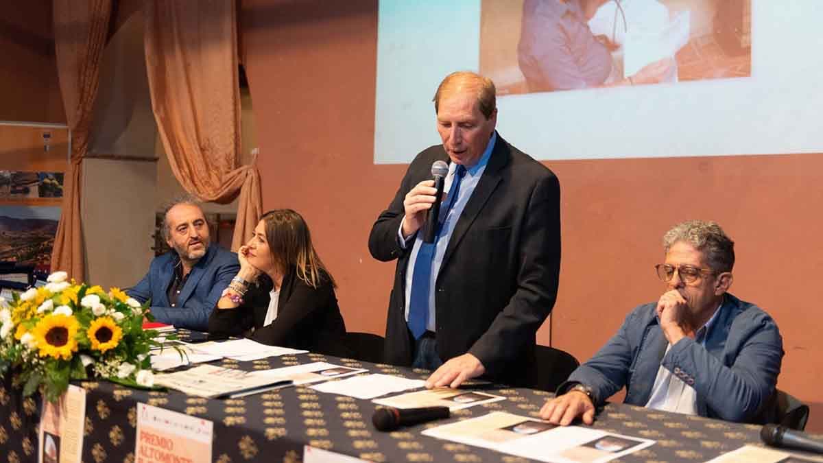 Emozioni e memoria al cerimonia di assegnazione del Premio Altomonte