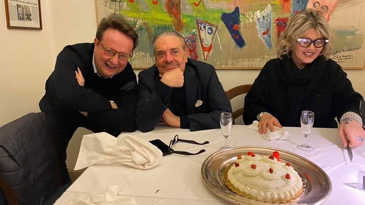 “E vissero tutti felici e distanti": il libro di Romanelli impreziosito dalle foto di Rino Barillari