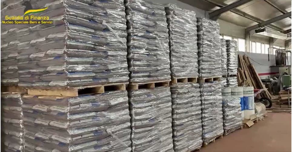 Speculazione e frode: sequestrate a Crotone 75 tonnellate di pellet contraffatto