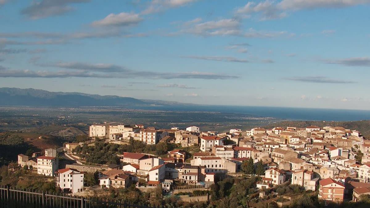 San Giorgio Albanese, da Casale de Sancto Iorio a Casale Mbuzati