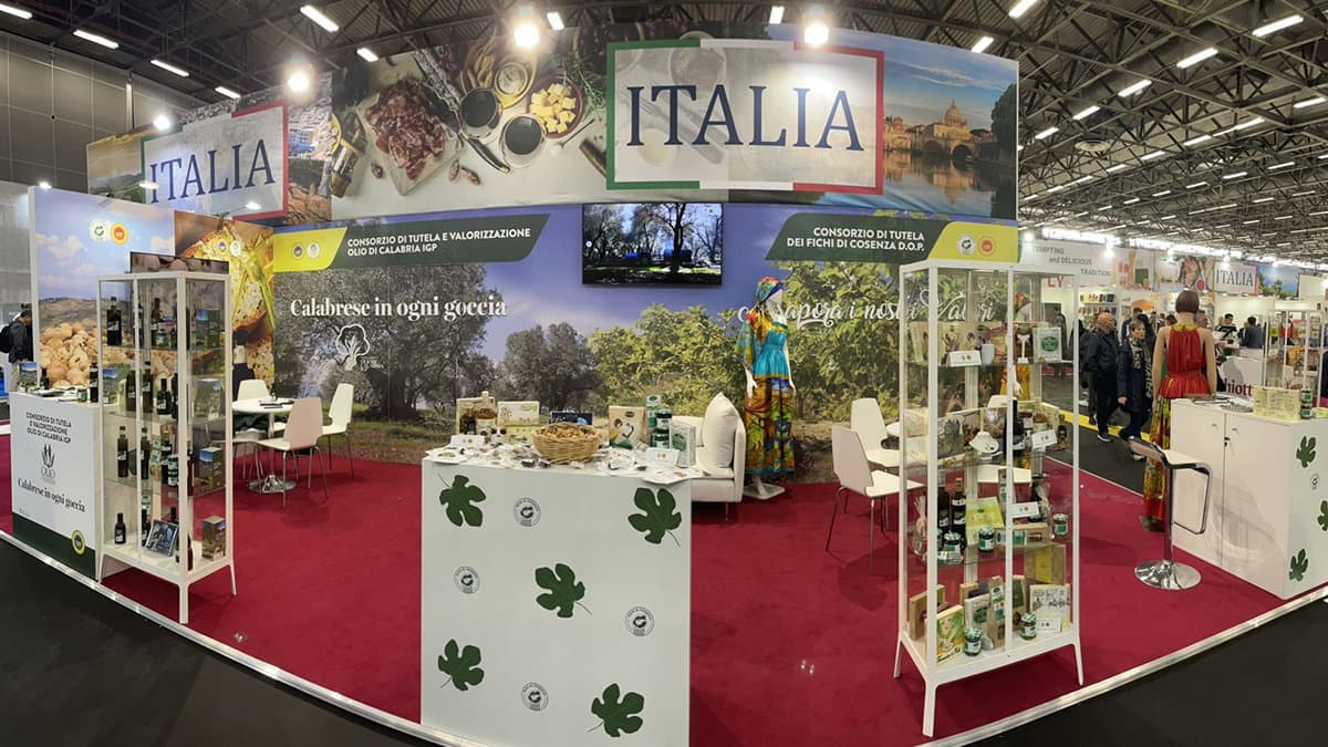 La Calabria punta su fichi e olio al Salone Internazionale dell'Alimentazione di Parigi