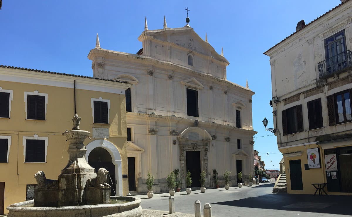 La mostra "Camminiamo insieme, la storia di Tobia" approda a Castrovillari e a Cassano