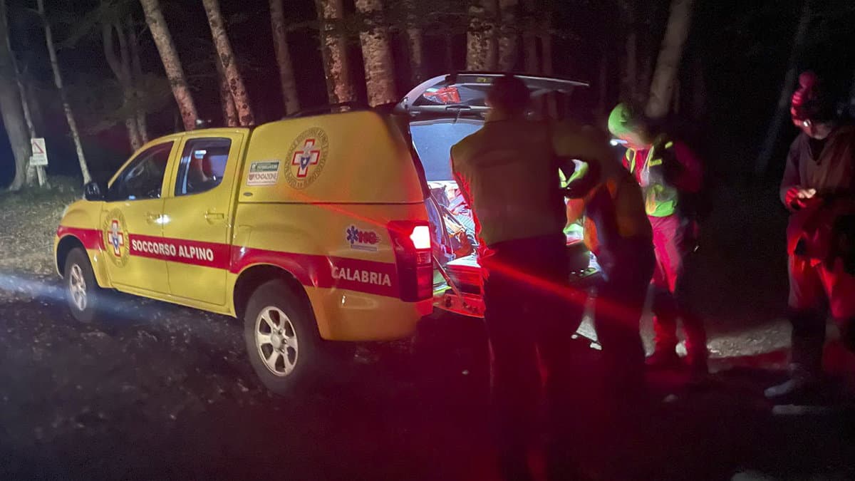 Un 84enne va alla ricerca di castagne e muore nei boschi