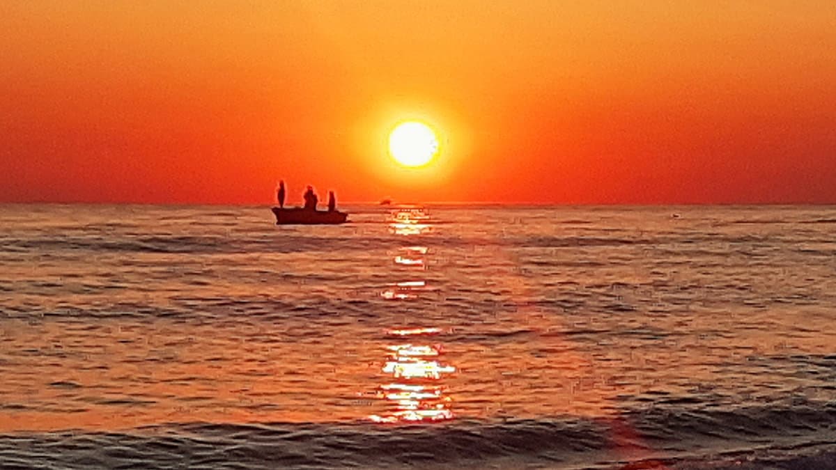 Un'estate infinita: farà caldo anche a novembre. Le previsioni degli esperti